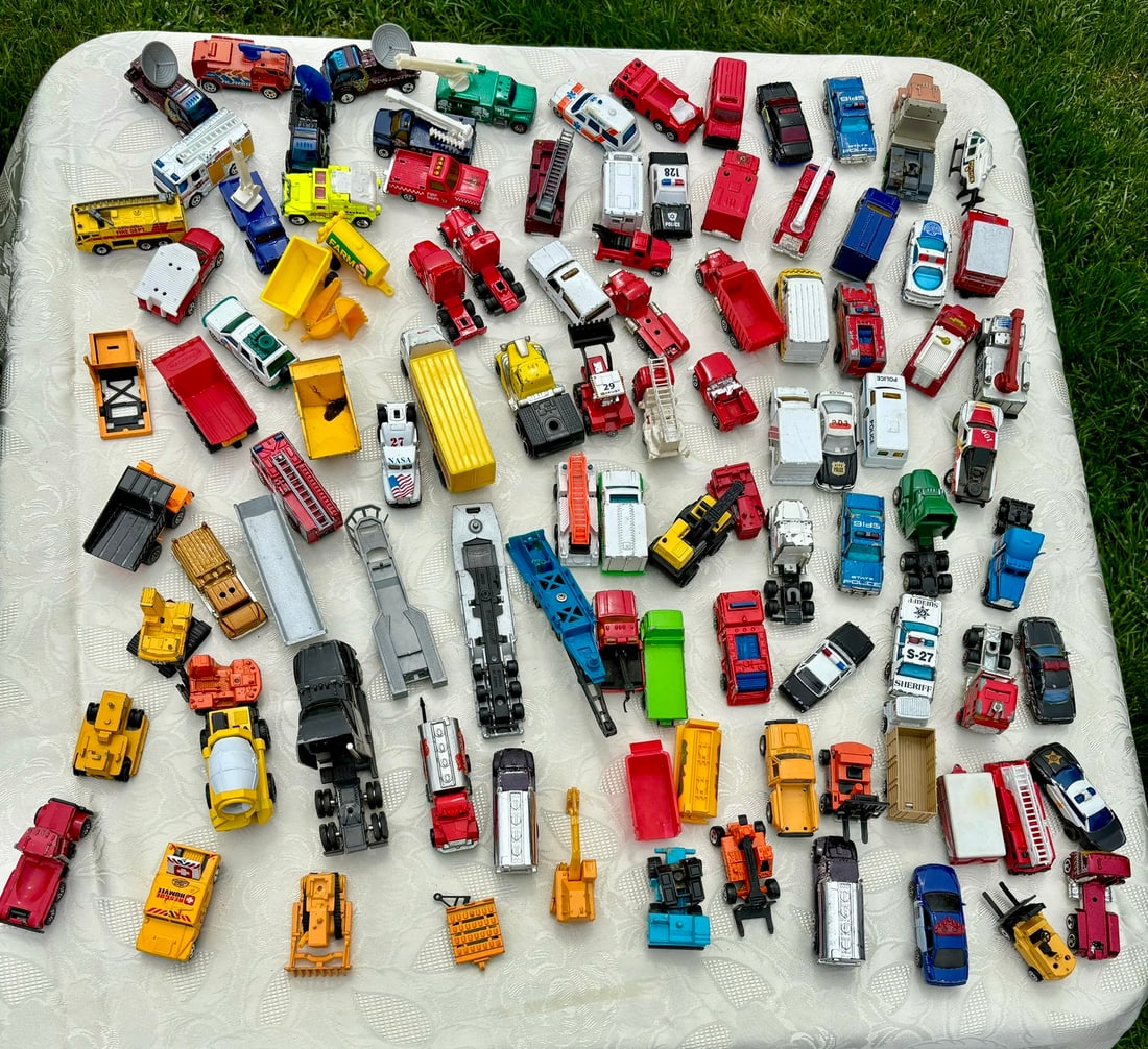 Emergency Services & construction Vehicles Lot (1 of 1)
