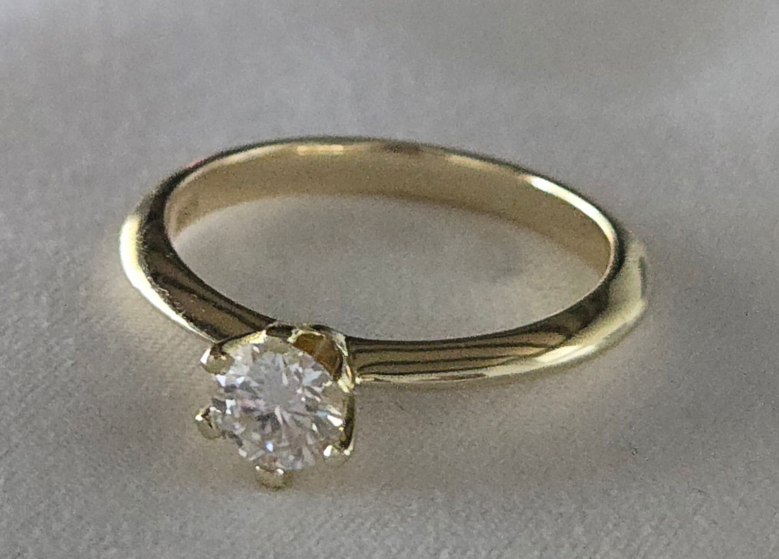 1/2 Diamond Gold Ring. Size 7 (1 of 1)