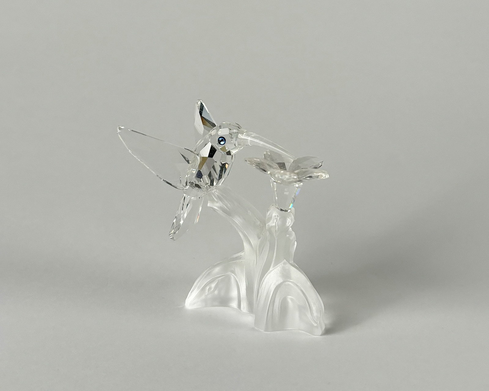 SWAROVSKI Crystal Figurine of Colibri: SWAROVSKI Crystal Figurine Colibri (Hummingbird). Tall 2 1/2 inches. Marked.