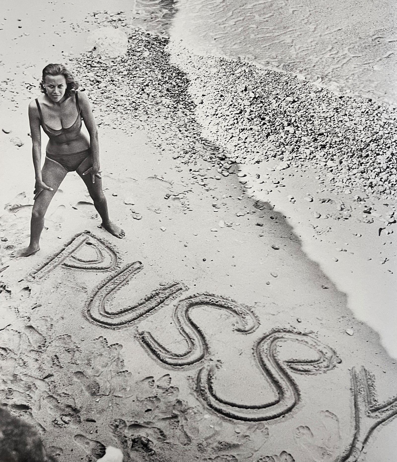 Terry O'Neill, Honor Blackman Proudly Standing Over The Name Of Her Character, Pussy Galore, (1 of 1)