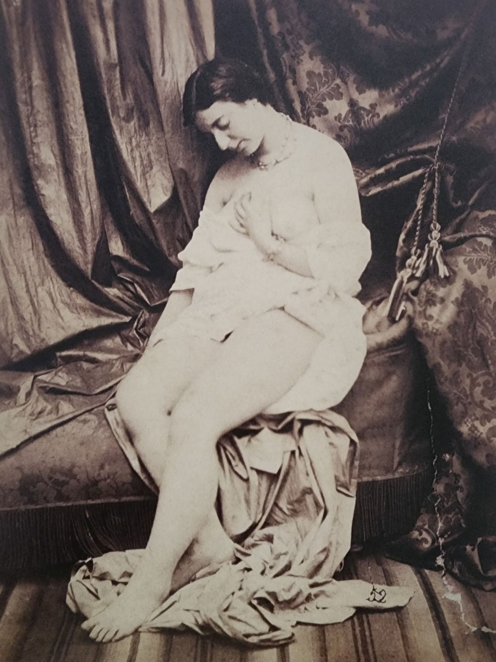 Best Female Nude Photography, 1850 - 2001: Artist/Photographer: Various photogrpher, include: Araki, Exe Arnold, Peter Beard, Bill Brandt, Brassai, Lucien Clergue, Horst P. Horst..... Title/Subject: Best female nudes photography 1850 to 2001 T