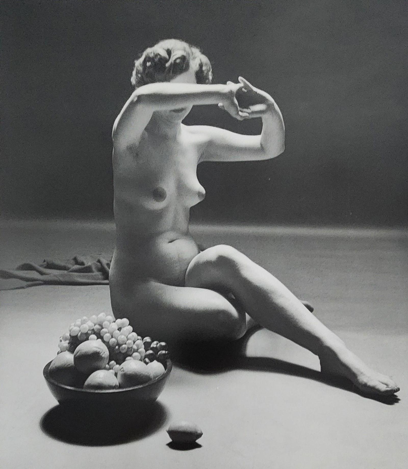Andre de Dienes, Artistic Nude Studies, 2005: Artist/Photographer: Andre de Dienes Title/Subject: Nude Studies Type Of Print: Authentic Sheet Fed Photogravure/Heliogravure. Date Of Print: 2005 Paper: Medium weight, satin/matte finish. Print Origi