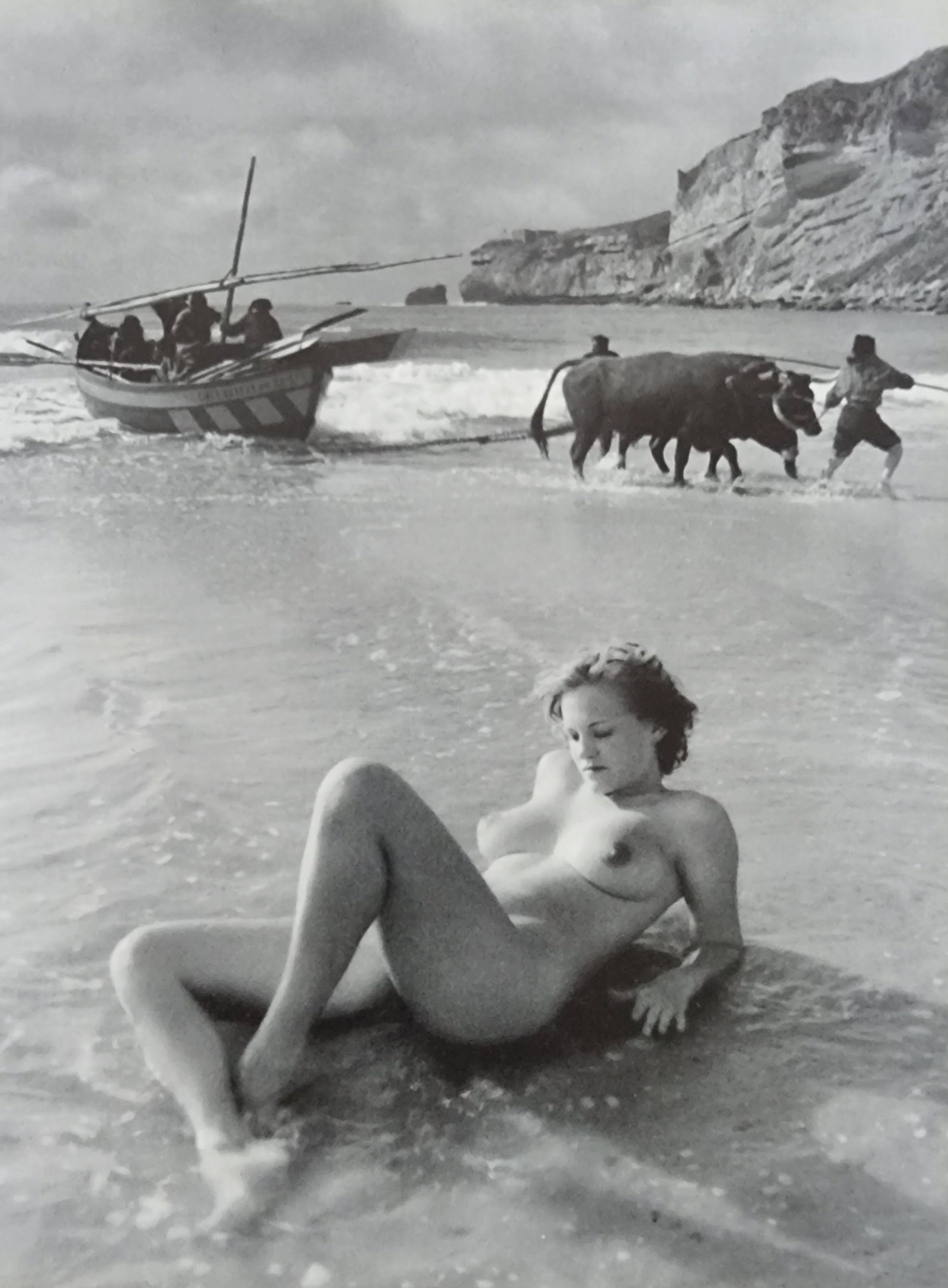 Andre de Dienes, Sun-Warmed Nude 1965: Artist/Photographer: Andre de Dienes Title/Subject: Sun-Warmed Nude Type Of Print: Authentic Sheet Fed Photogravure/Heliogravure. Date Of Print: 1965 Paper: Medium weight, satin/matte finish. Print Or