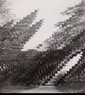Lynn Davis, Gate of Angkor Thom, Siem Riep, Cambodia, 1993 - Limited edition of 50: Photographer: Lynn Davis Title: Gate of Angkor Thom, Siem Riep, Cambodia Date Of Negative: 1993 Type Of Print: Sheet Fed Photogravure/Offset lithograph Date Of Print: 1999 Edition: From the rare editi