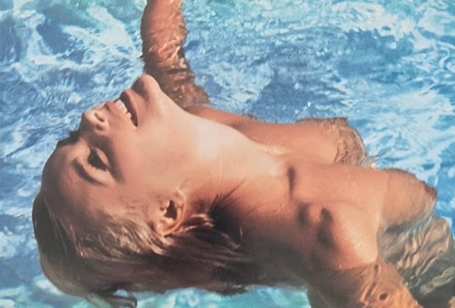 Celebrity Boudoir, 2006: Models: Pamela Anderson, Ursula Andress, kim Basinger, Barbi Benton, NAimi Kampell, Cindy Crwford, Carmen Electra, Lida Evans, Mellanie Griffith, Deborah Harry, Lauren Hutton, Madonna, Jane Mansfield,