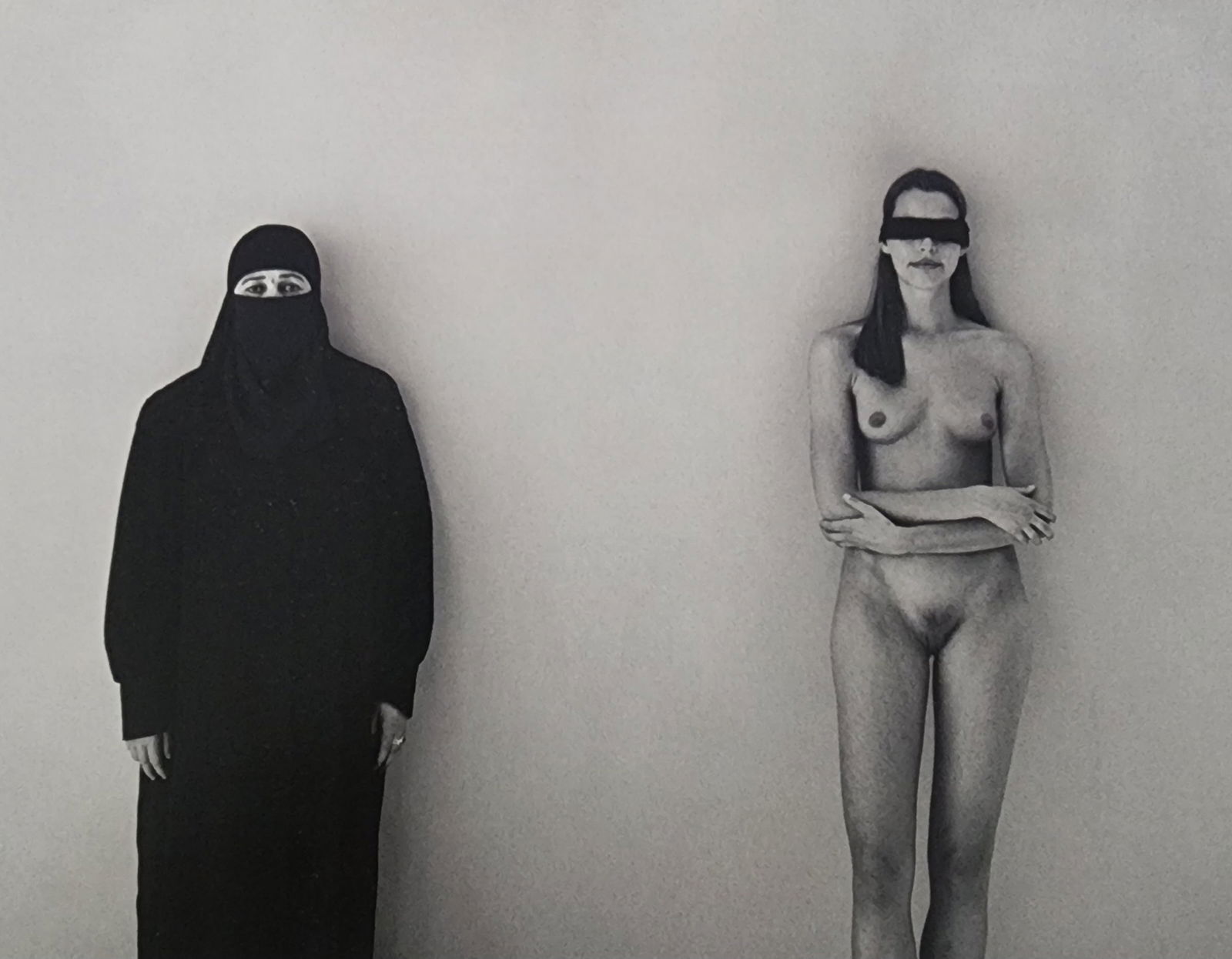 Best Female Nude Photography, 1850 - 2001: Artist/Photographer: Various photogrpher, include: Araki, Exe Arnold, Peter Beard, Bill Brandt, Brassai, Lucien Clergue, Horst P. Horst..... Title/Subject: Best female nudes photography 1850 to 2001 T