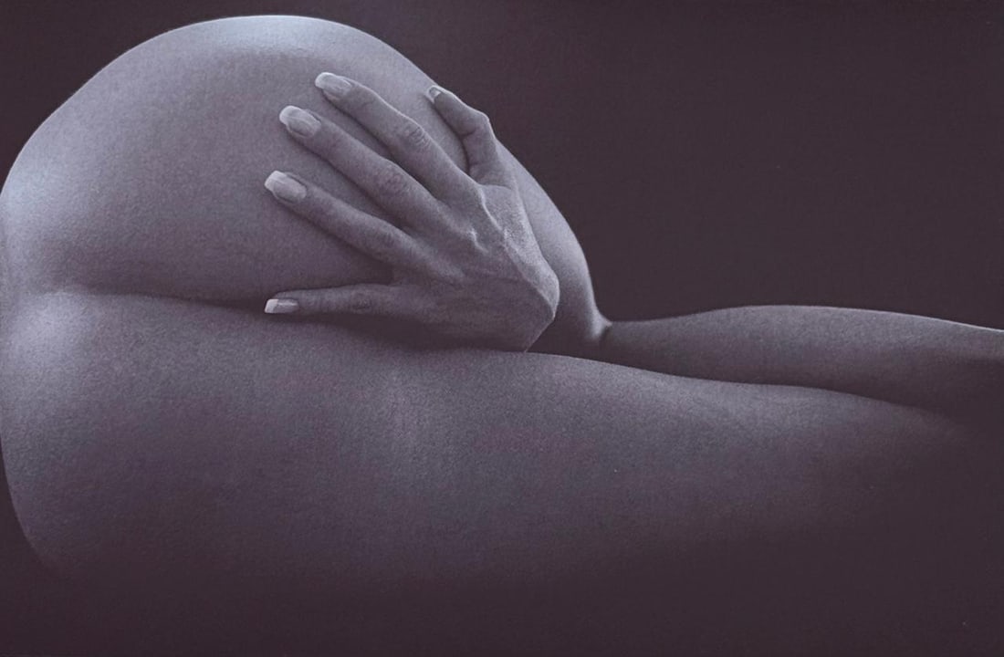 Best Nude Photography 2007: Artist/Photographer: Various best photogrpher of 2007 Title/Subject: Best Nude Photography Type Of Print: Authentic Sheet Fed Photogravure/Heliogravure. Date Of Print: 2007 Paper: Medium weight, satin