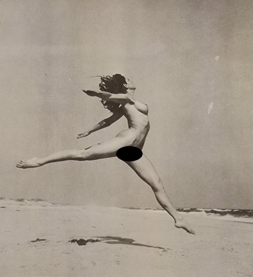 Andre de Dienes, Outdoor Water Nudes: Andre de Dienes, Outdoor Water Nudes Type Of Print: Authentic Sheet Fed Photogravure/Heliogravure. Date Of Print: 1965 Paper: Medium weight, satin/matte finish. Print Origin: USA Approximate Image Siz