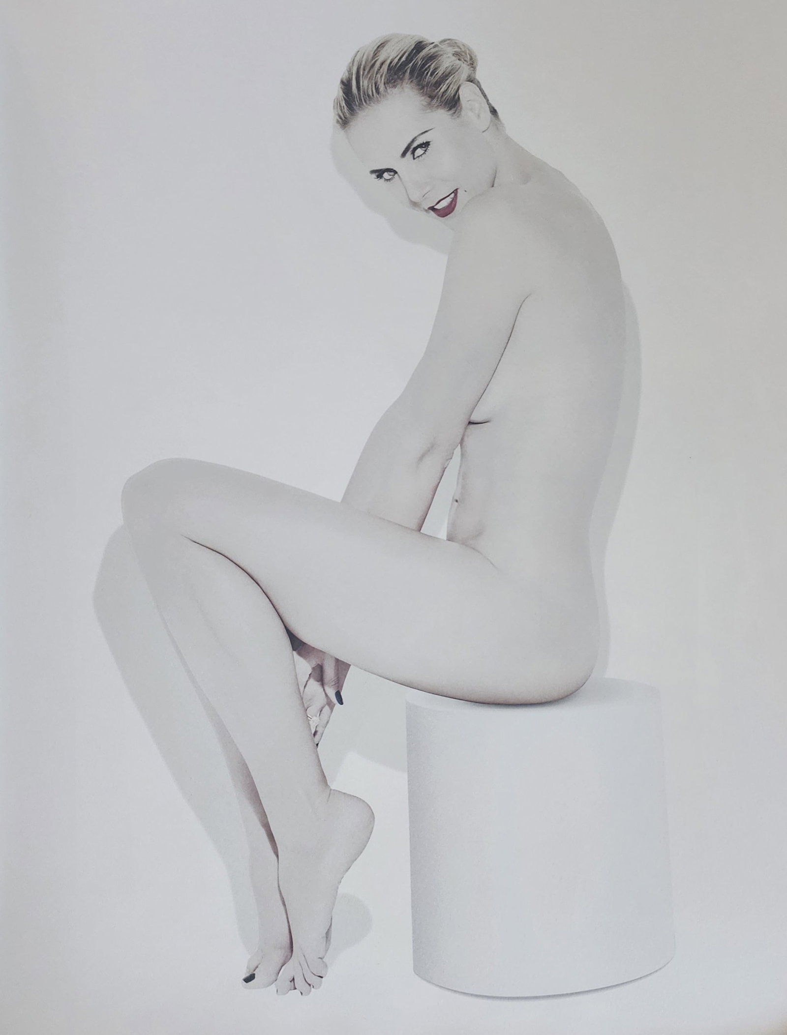 Heidi Klum 22x18 Inches by Rankin, 2017: Artist/Photographer: Rankin Title/Subject: Heidi Klum Type Of Print: Authentic Sheet Fed Photogravure/Heliogravure. Date Of Print: 2017 Paper: Medium weight, satin/matte finish. Print Origin: Italy Ap