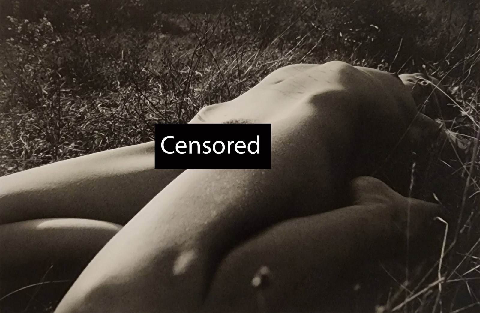 Pascal Baetens Beautiful Models: Artist/Photographer: Pascal Baetens Title/Subject: Beautiful Models Type Of Print: Authentic Sheet Fed Photogravure/Heliogravure. Date Of Print: 2010 Paper: Medium weight, satin/matte finish. Print Or