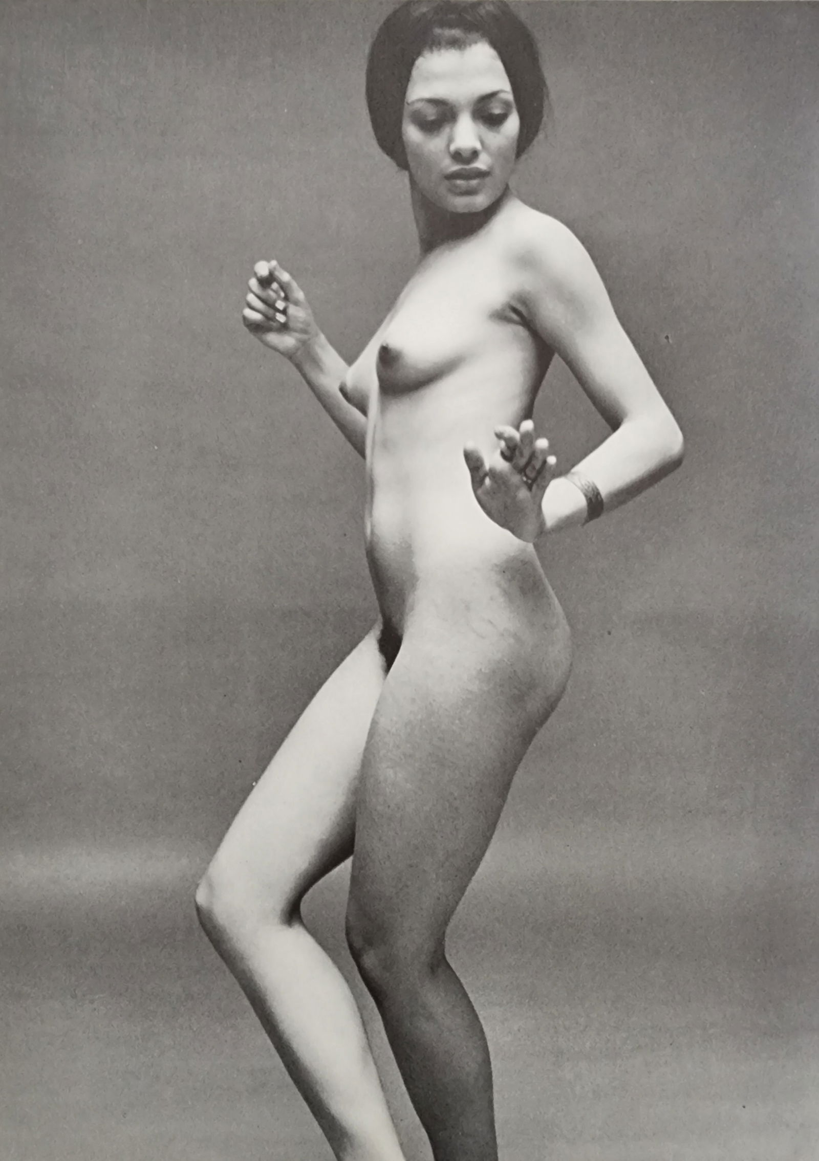 Andre de Dienes , Nudes, 1973: Artist / Photographer: Andre de Dienes Title/Subject: Vintage Artistic Nudes, 1973 Condition: Extra Fine - Excellent Type Of Print: Authentic Sheet Fed Photogravure/Heliogravure. Paper: Medium weight,