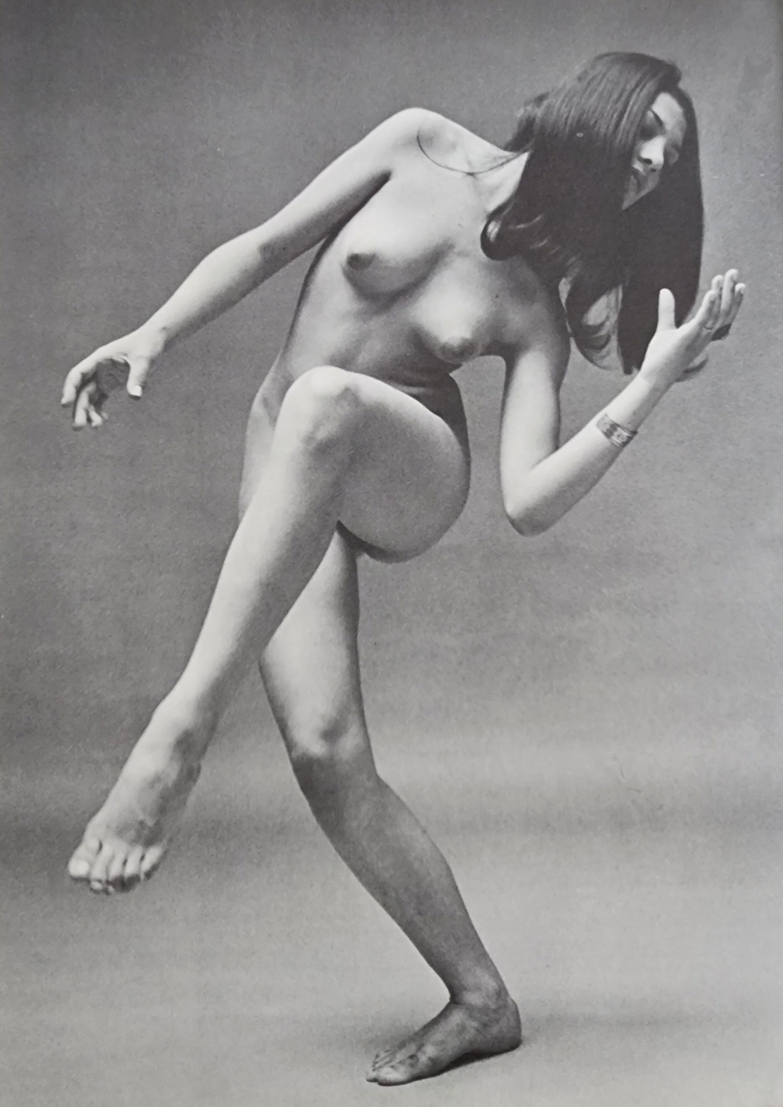 Andre de Dienes , Nudes, 1973: Artist / Photographer: Andre de Dienes Title/Subject: Vintage Artistic Nudes, 1973 Condition: Extra Fine - Excellent Type Of Print: Authentic Sheet Fed Photogravure/Heliogravure. Paper: Medium weight,