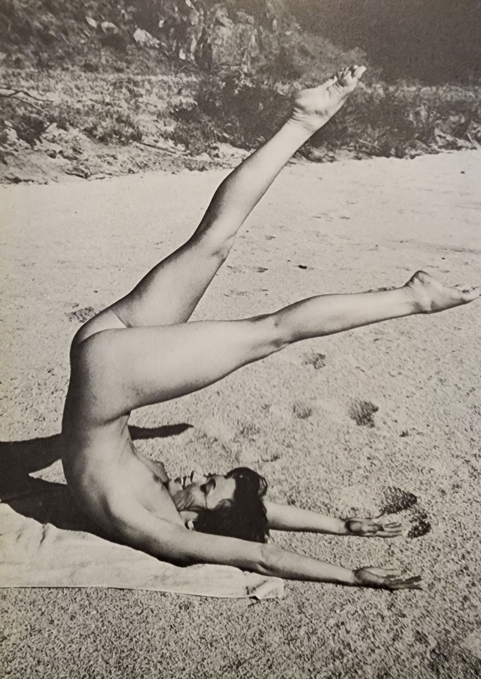 Andre de Dienes , Nudes, 1973: Artist / Photographer: Andre de Dienes Title/Subject: Vintage Artistic Nudes, 1973 Condition: Extra Fine - Excellent Type Of Print: Authentic Sheet Fed Photogravure/Heliogravure. Paper: Medium weight,