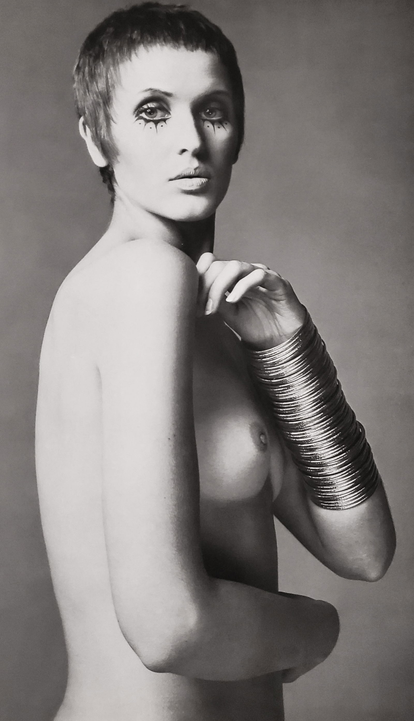 Richard Avedon, Julie Driscoll, Bracelets by Cartier, New York studio, 1968 (1 of 1)
