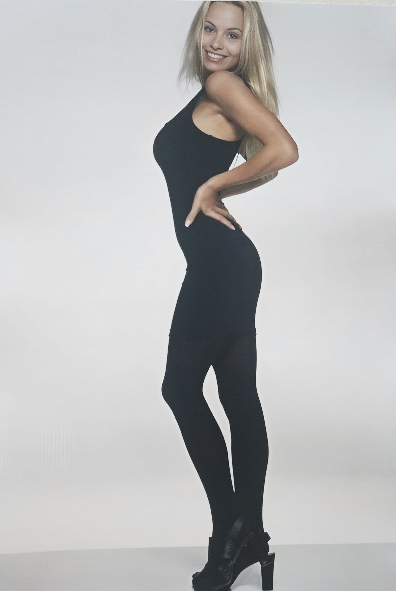 Pamela Anderson, Top most beautiful Nodel & Actress, 2019: Model/Actress: Pamela Anderson Title/Subject: Top most beautiful Model & Actress Type Of Print: Authentic Sheet Fed Photogravure/Heliogravure. Date Of Print: 2019 Paper: Medium weight, satin/matte fin