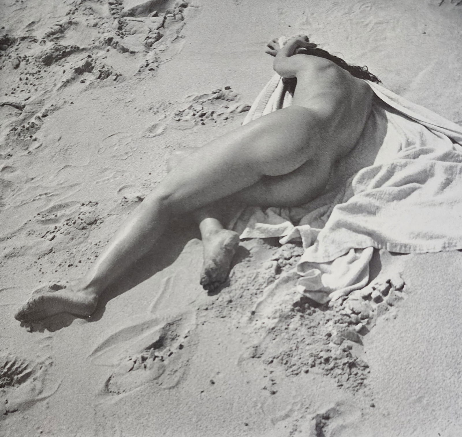 Andre de Dienes, Vintage Nudes 1961: Artist/Photographer: Andre de Dienes Title/Subject: Vintage Nudes 1961 Type Of Print: Authentic Sheet Fed Photogravure/Heliogravure. Paper: Medium weight, satin/matte finish. Print Origin:USA Approxim