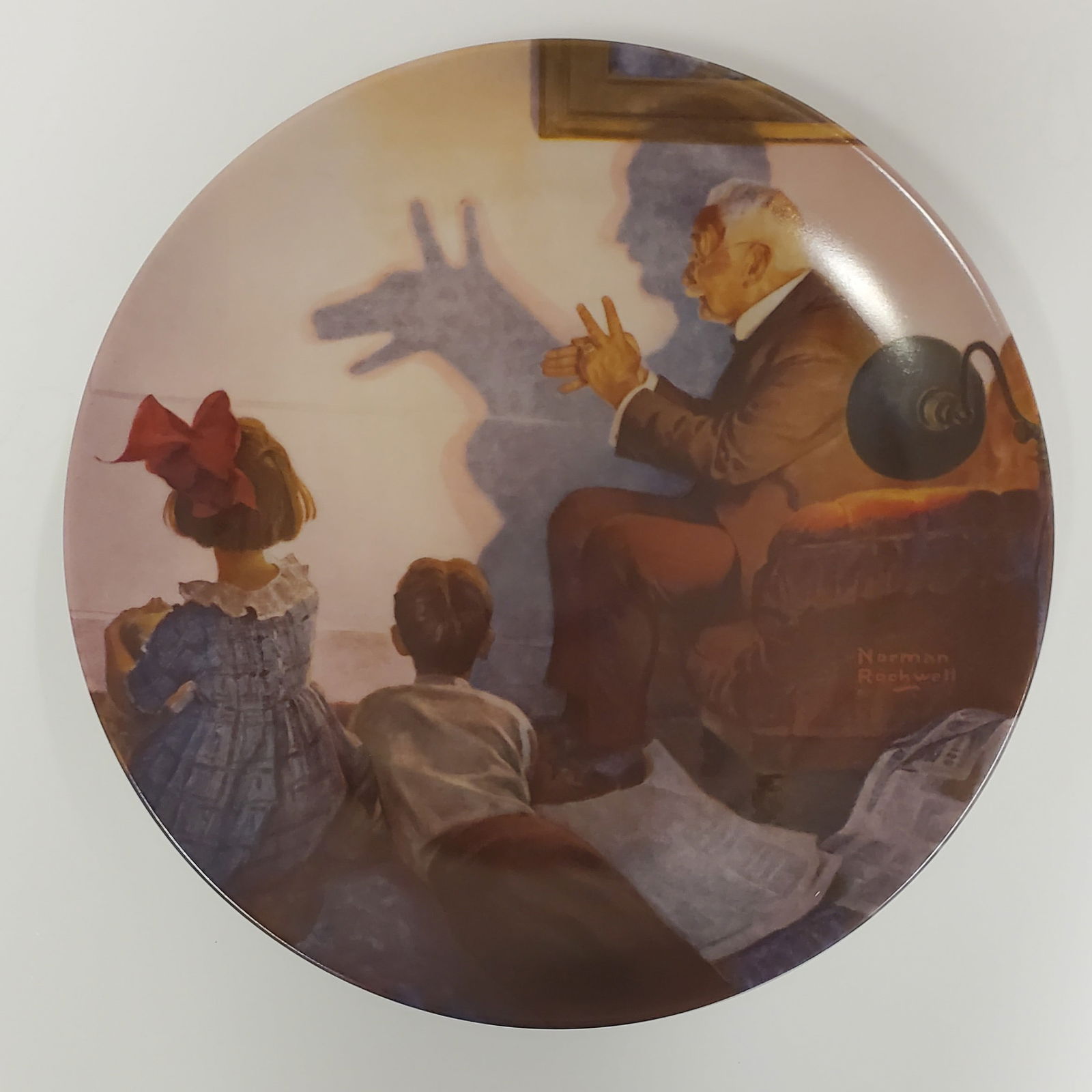 Norman Rockwell The Shadow Artist 1988 Vintage Collectors Plate: Norman Rockwell The Shadow Artist 1988 Vintage Collectors Plate Comes With COA from Edwin M Kowles China Company In Excellent Condition