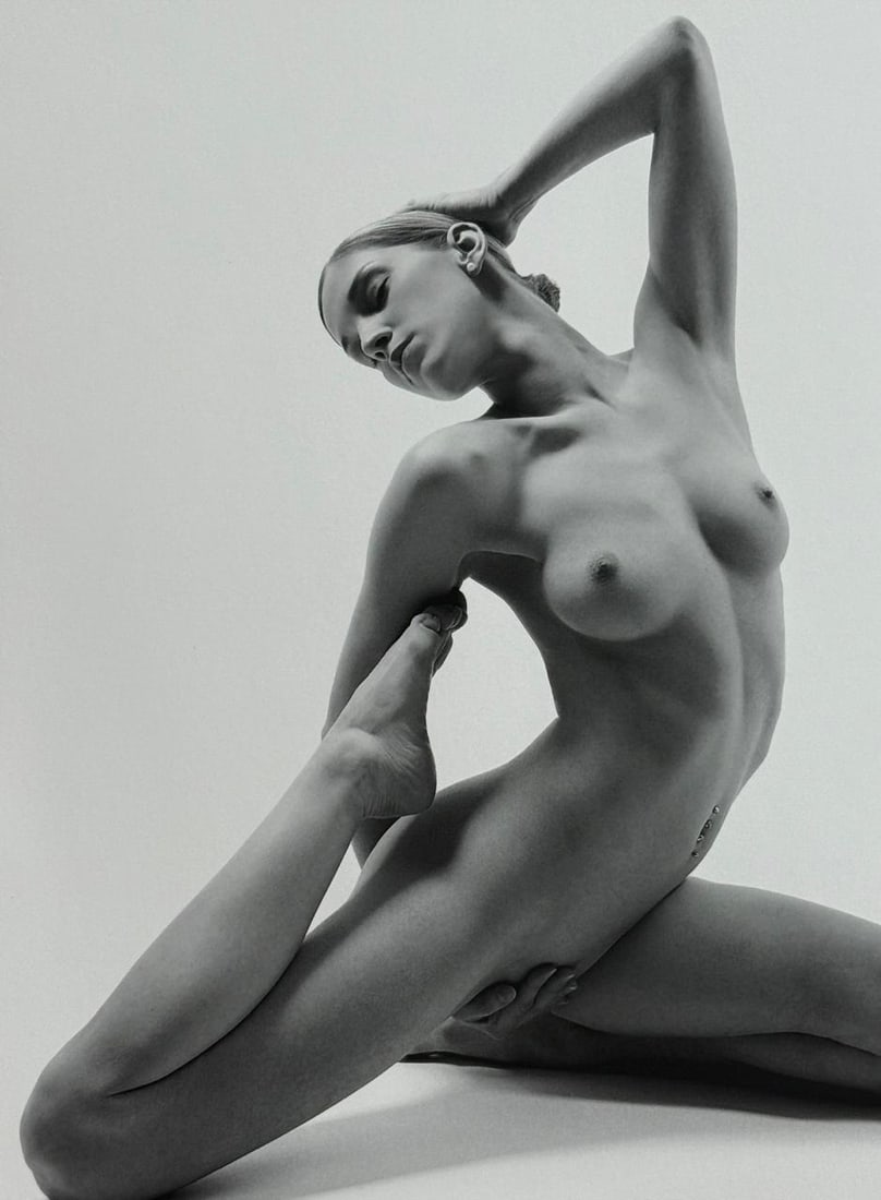 Tom Jacobi 'Elegant nude', 2008: Artist/Photographer: Tom Jacobi Title/Subject: Elegant nude Type Of Print: Authentic Sheet Fed Photogravure/Heliogravure. Date Of Print: 2008 Paper: Medium weight, satin/matte finish. Print Origin: