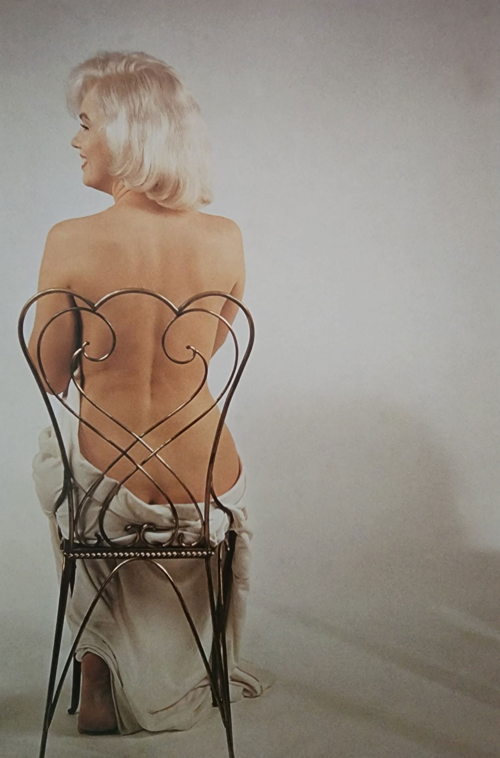 Best female nudes photography 1850 to 2001: Artist/Photographer: Various photogrpher, include: Araki, Exe Arnold, Peter Beard, Bill Brandt, Brassai, Lucien Clergue, Horst P. Horst..... Title/Subject: Best female nudes photography 1850 to 2001 T