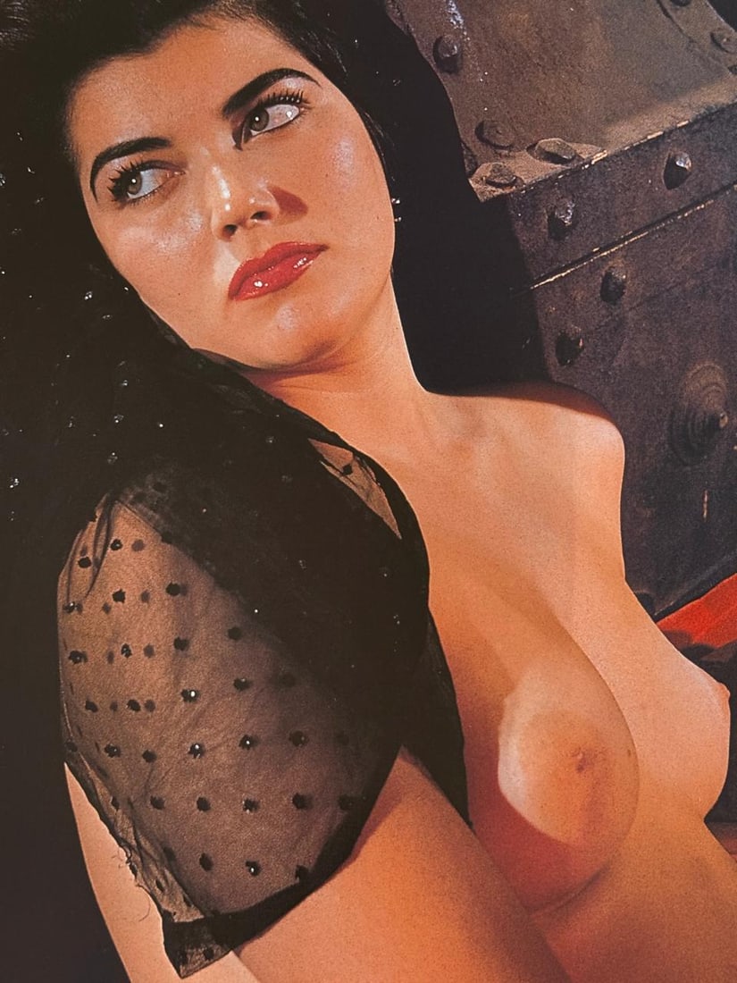 3D Nude photography, 2004: Title/Subject: 3D Nude photography Type Of Print: Authentic Sheet Fed Photogravure/Heliogravure. Date Of Print: 2004 Paper: Medium weight, satin/matte finish. Print Origin: Singapore Approximate Image