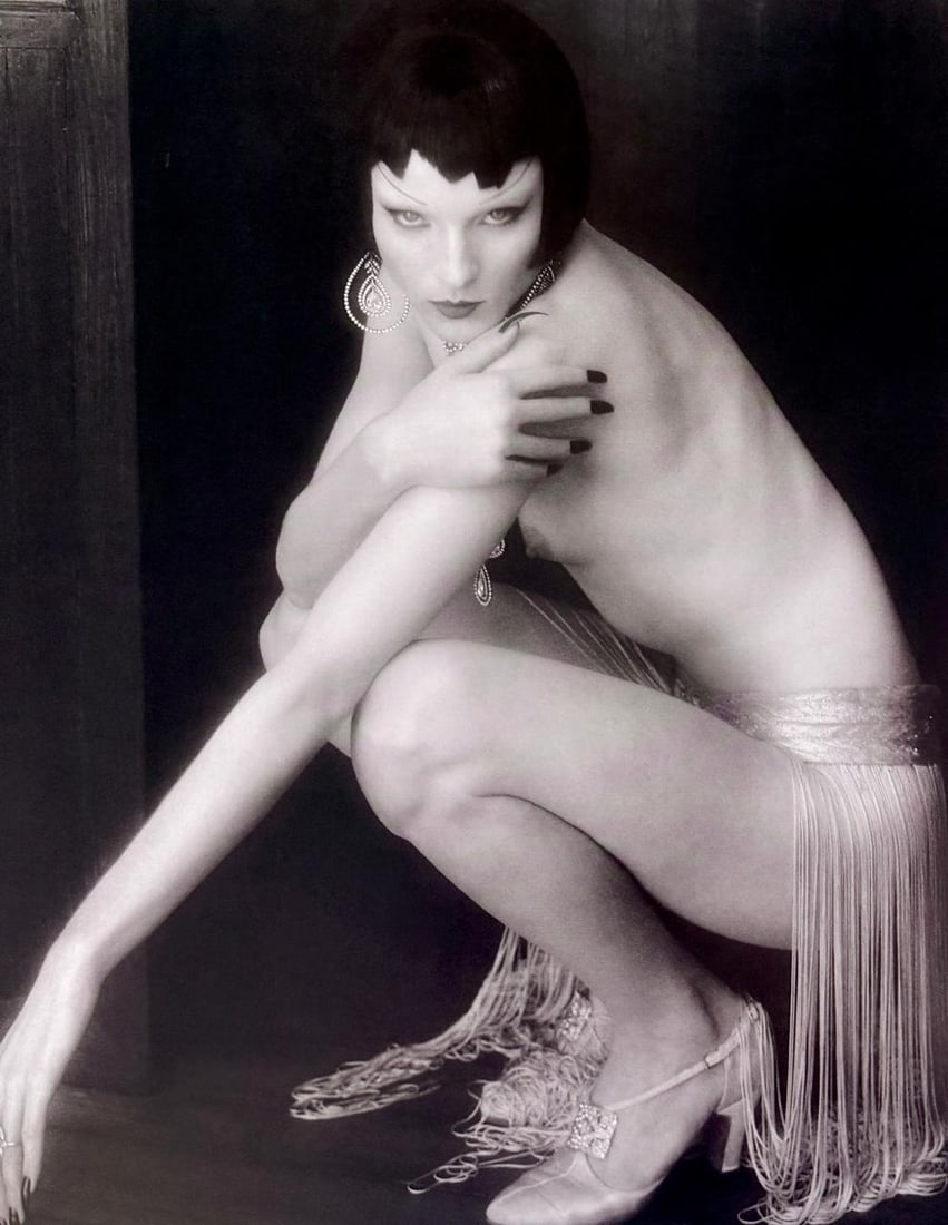 Vintage Nudes, 1999: Artist/Photographer: Various best photogrpher Title/Subject: Vintage Nudes Type Of Print: Authentic Sheet Fed Photogravure/Heliogravure. Date Of Print: 1999 Paper: Medium weight, satin/matte finish. P