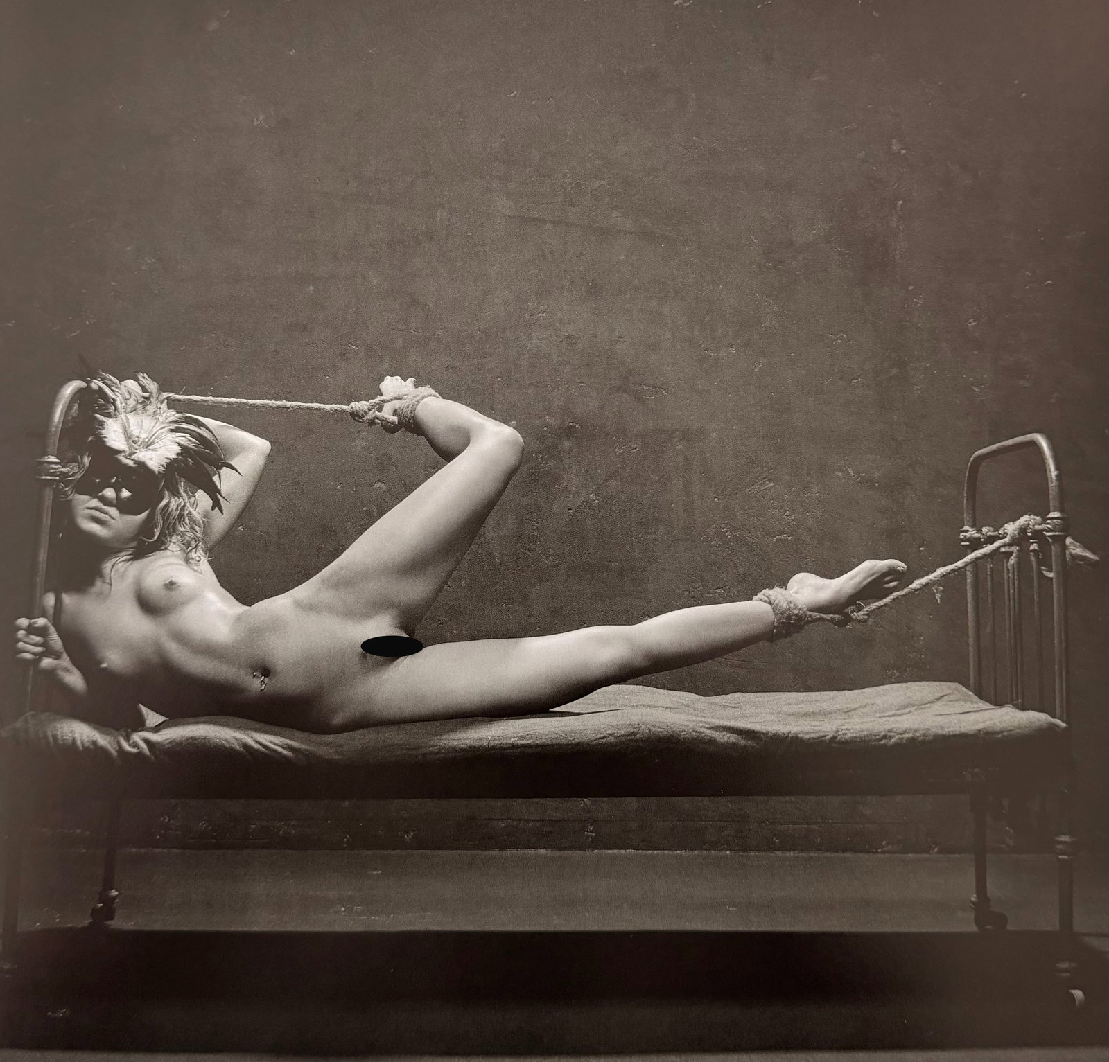 Best nude contemporary Photography, 2019: Artist/Photographer: Various Photographers Title/Subject: Best nude contemporary Photography Type Of Print: Authentic Sheet Fed Photogravure/Heliogravure. Date Of Print: 2019 Paper: Medium weight, sat
