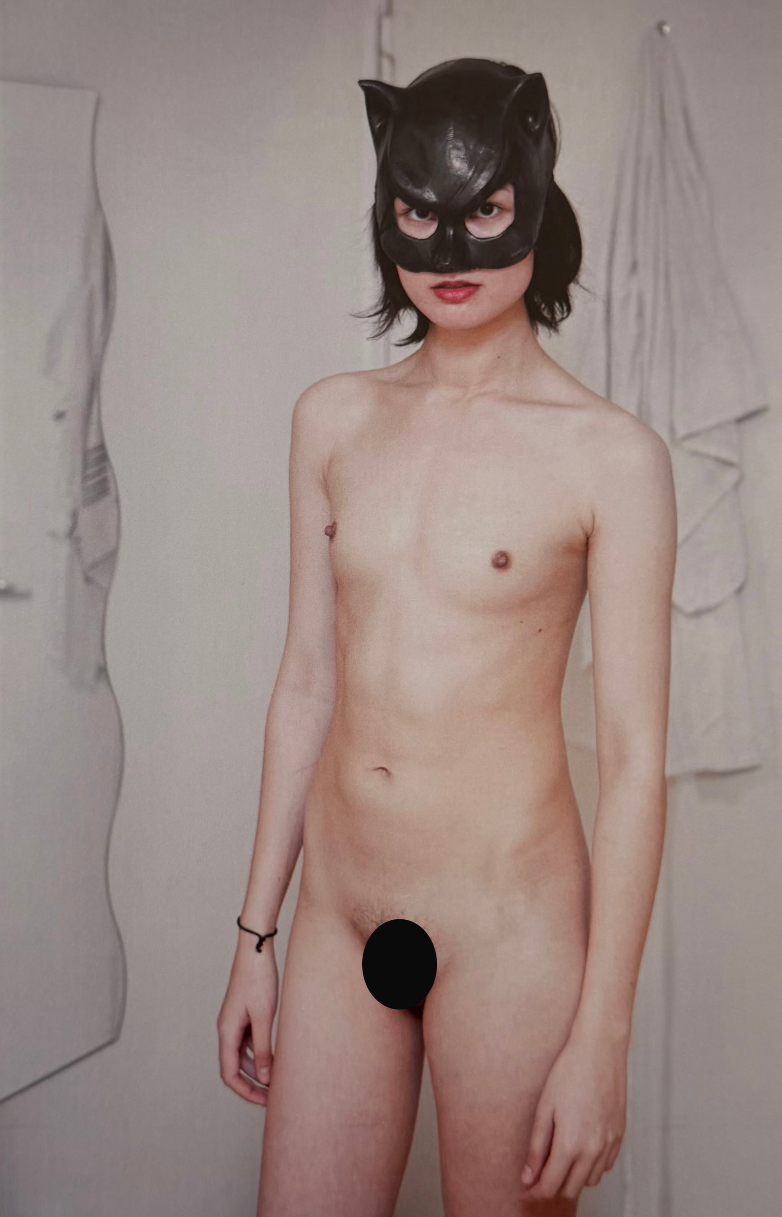 Best nude contemporary Photography, 2019: Artist/Photographer: Various Photographers Title/Subject: Best nude contemporary Photography Type Of Print: Authentic Sheet Fed Photogravure/Heliogravure. Date Of Print: 2019 Paper: Medium weight, sat