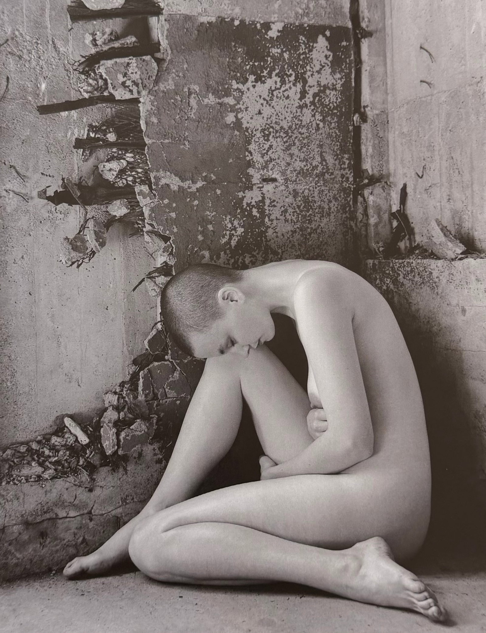 Best nude contemporary Photography, 2019: Artist/Photographer: Various Photographers Title/Subject: Best nude contemporary Photography Type Of Print: Authentic Sheet Fed Photogravure/Heliogravure. Date Of Print: 2019 Paper: Medium weight, sat