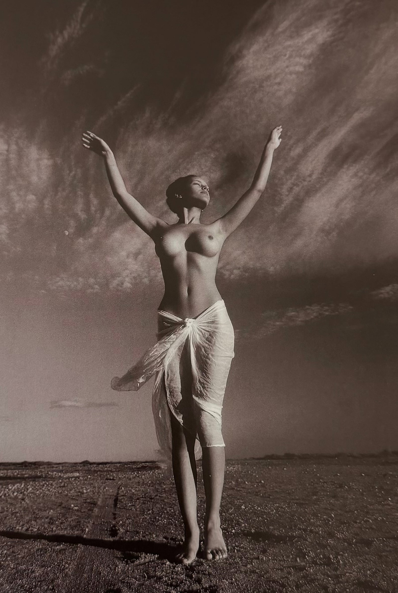 Best nude contemporary Photography, 2019: Artist/Photographer: Various Photographers Title/Subject: Best nude contemporary Photography Type Of Print: Authentic Sheet Fed Photogravure/Heliogravure. Date Of Print: 2019 Paper: Medium weight, sat