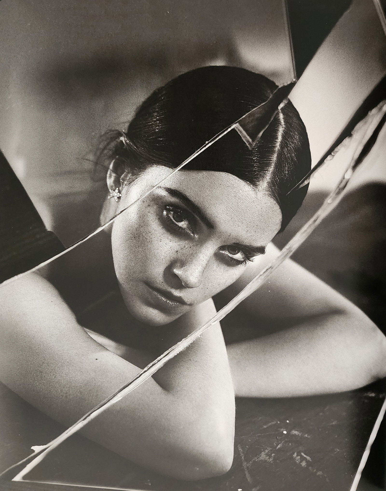 Vincent Peters 'Beautiful Woman' 2016: Photographer: Vincent Peters Title/Subject: Beautiful Woman Type Of Print: Authentic Sheet Fed Photogravure/Heliogravure. Date Of Print: 2016 Paper: Medium weight, satin/matte finish. Print Origin: It