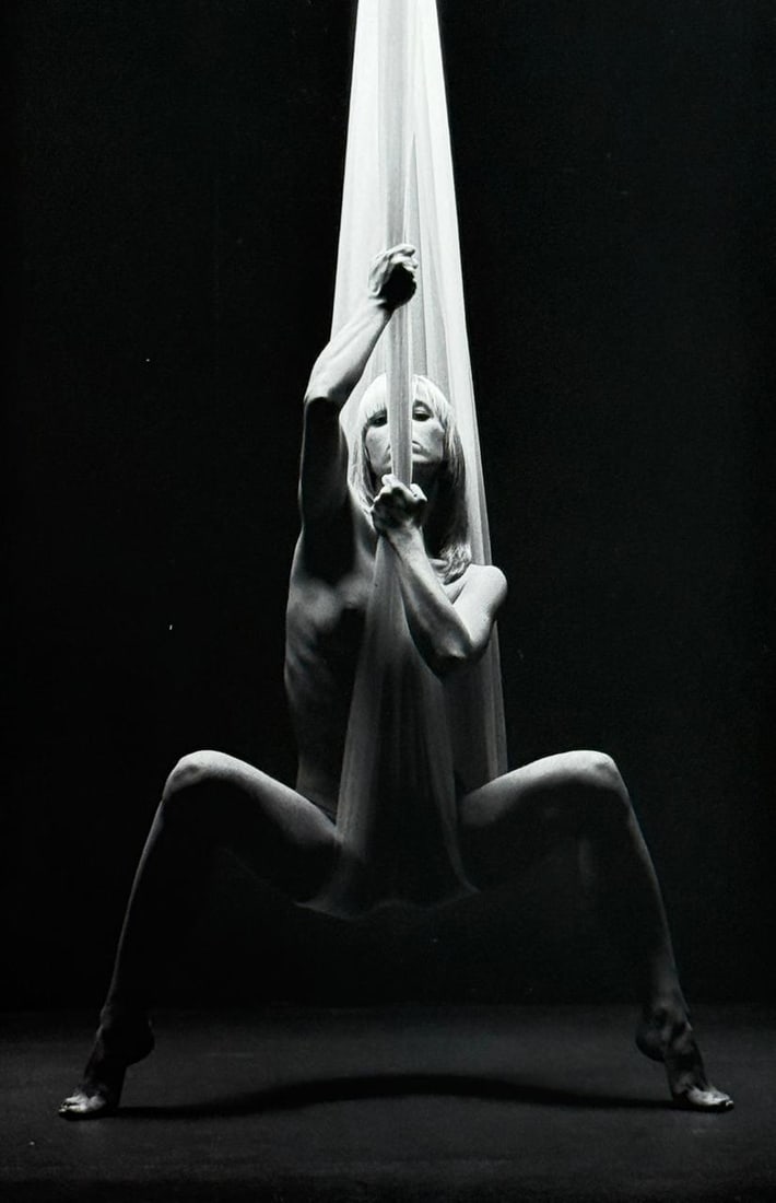 Tom Jacobi 'Elegant nude', 2008 (1 of 1)
