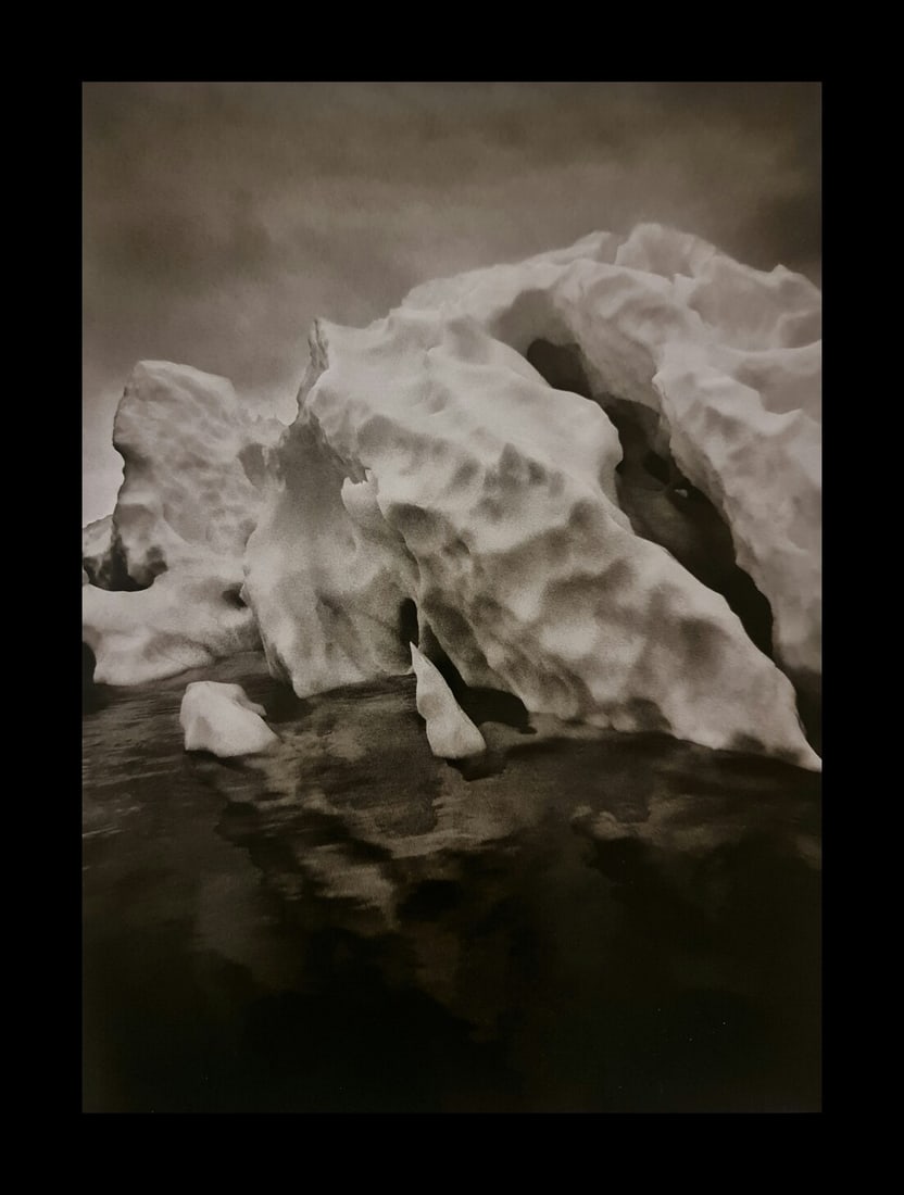 Sebastiao Salgado, Iceberg moving on the Weddell Sea, Antarctic Peninsula, 2005 (1 of 1)