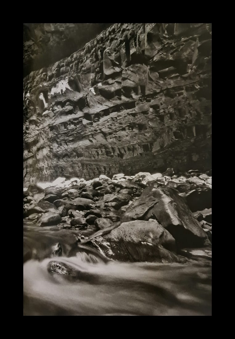 Sebastiao Salgado, La Cueva de Auyan, Venezuela, 2006 (1 of 1)