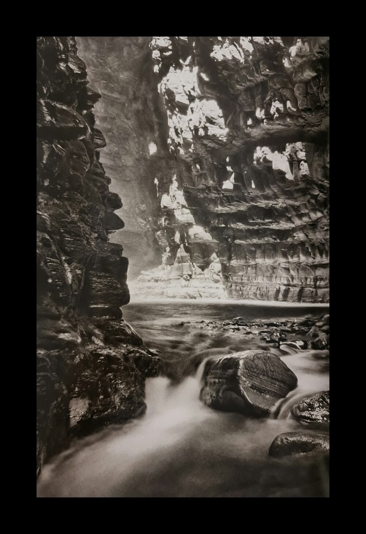 Sebastiao Salgado, La Cueva de Auyan, Venezuela, 2006 (1 of 1)