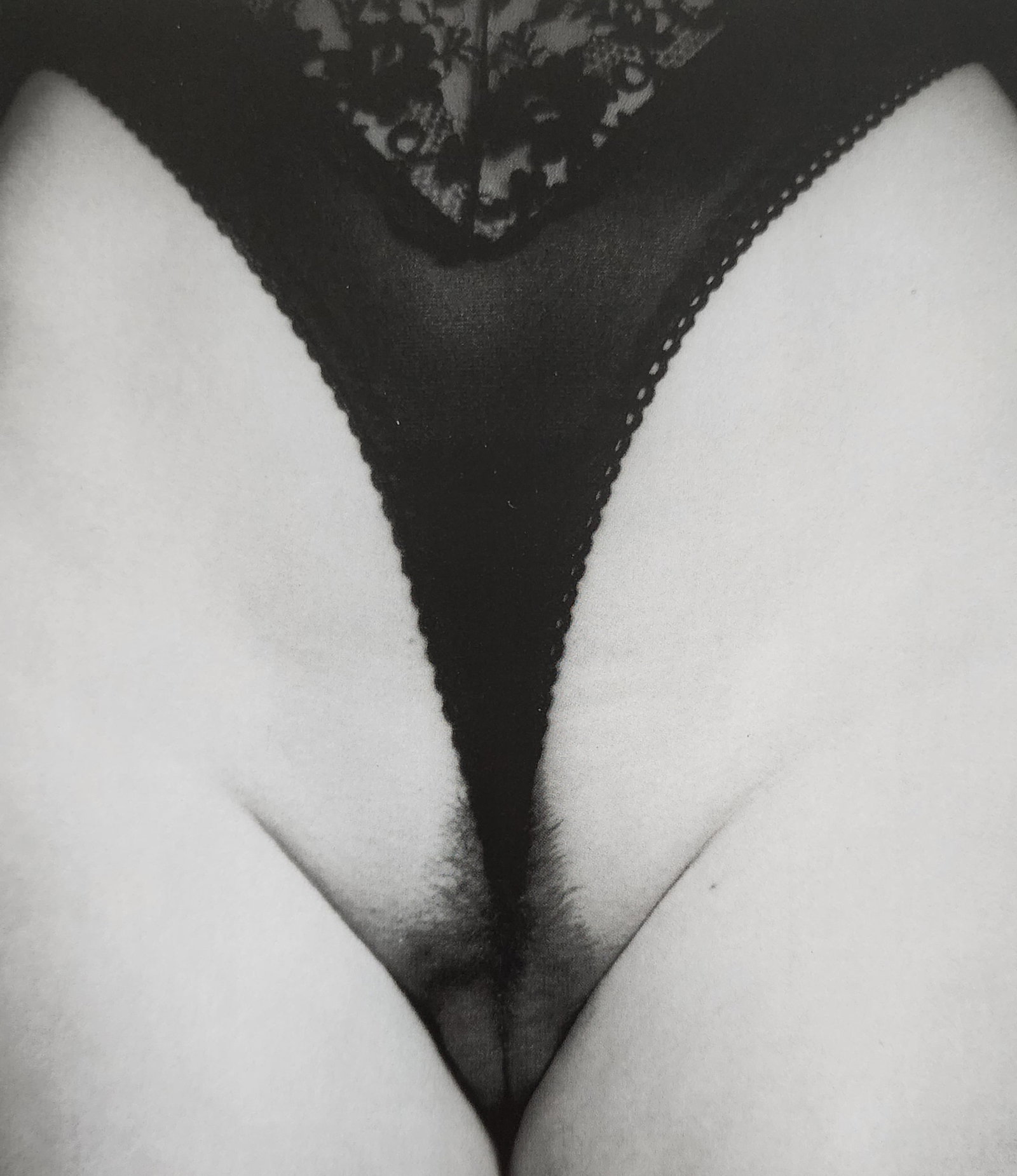 Erotique Masterpiece, 1998: Artist/Photographer: Man Ray, Marconi, Agelou, Y. Park, E. Weston, G. Riebicke, R. Koppitz, Manasse, H.P. Horst, N. Parkinson, Bill Brandt..... Title/Subject: Erotique Masterpiece Type Of Print: Authe