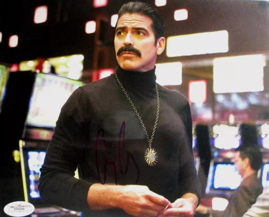 George Clooney, 'Ocean's Thirteen' JSA Authenticated Celebrity Authograph, 'Ocean's Thirteen': Subject: George Clooney from Oceans 13 Signed: Hand Signed Certification: Comes With JSA COA Size: 8"x10" This is a new condition 8 X 10 color image featuring Academy Award wining actor George Clooney