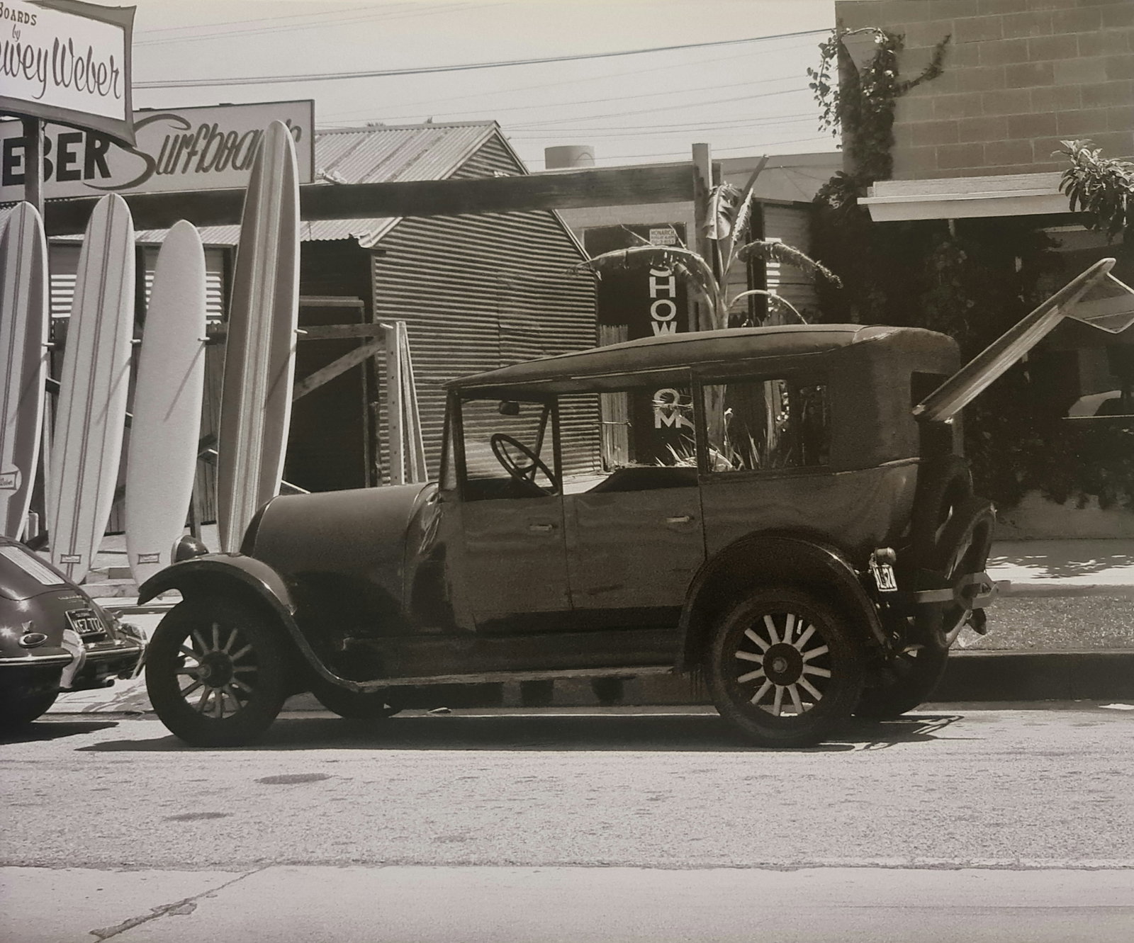 Leroy Grannis, Dewey Weber Shop, Venice, 1964 (1 of 1)
