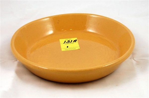 Yelloware Pie Plate; Robinson-ransbottm Pottery R: Yelloware Pie Plate; Robinson-ransbottm Pottery Roseville Ohio; 10"" Diameter 2 ""T; Excellent Condition
