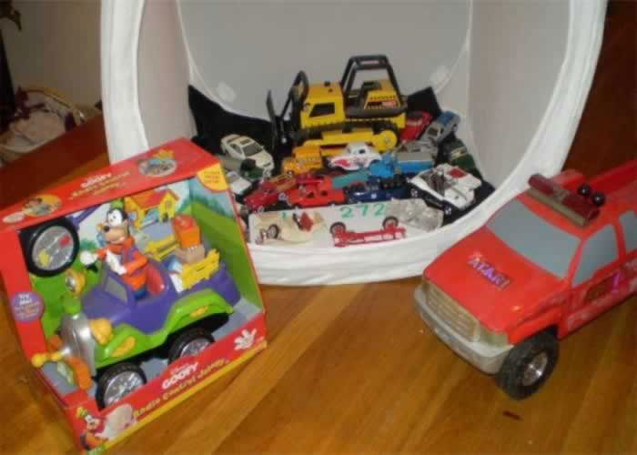 Junk Yard Lot: Junk Yard Lot includes (1) Tonka Bull Dozer, (1) Atari Truck, (1) Goofy radio control Car & assorted cars, trucks, buses, etc