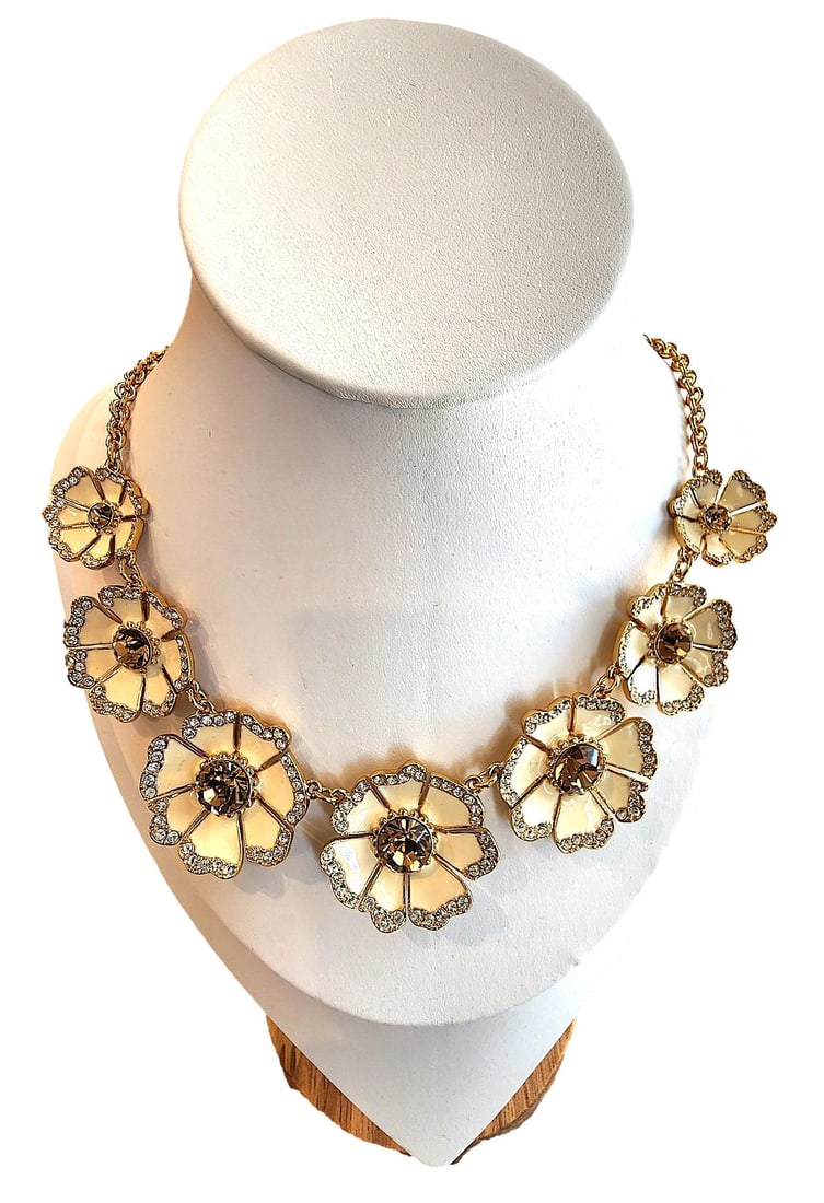 NWT Authentic Kate Spade Costume Jewelry Flower Necklace. 21" - Comes with Gold Ball and Kate Spade (1 of 1)
