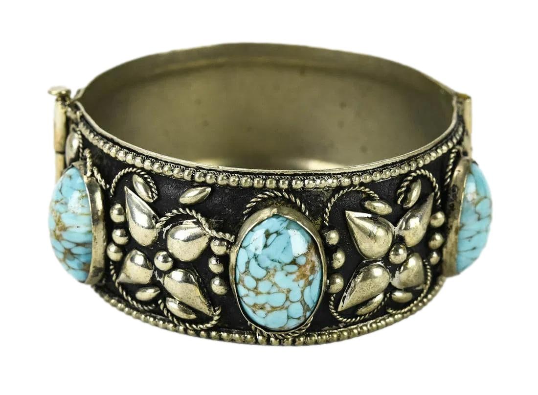 Italian Turquoise Florentine 1" Wide Bangle Bracelet feating Quatrefoil Silver Clusters. Plunger: Nice Piece. Artisen Crafted.