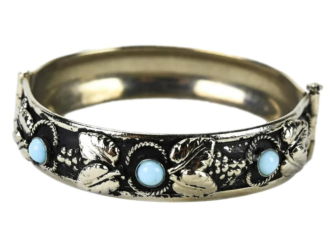 Italian Turquoise Florentine 1/2" Wide Bangle Bracelet feating Quatrefoil Silver Clusters. Plunger: Nice Piece. Artisen Crafted.