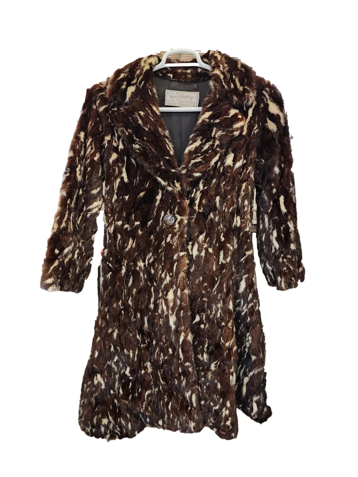 Vintage Mink Coat from Miss Bergdorf Fur Boutique in New York - Size Small - No Reserve: I purchased this for myself and wore it once. It is a Small Size. It comes from the Fur Boutique on the Plaza. No Returns