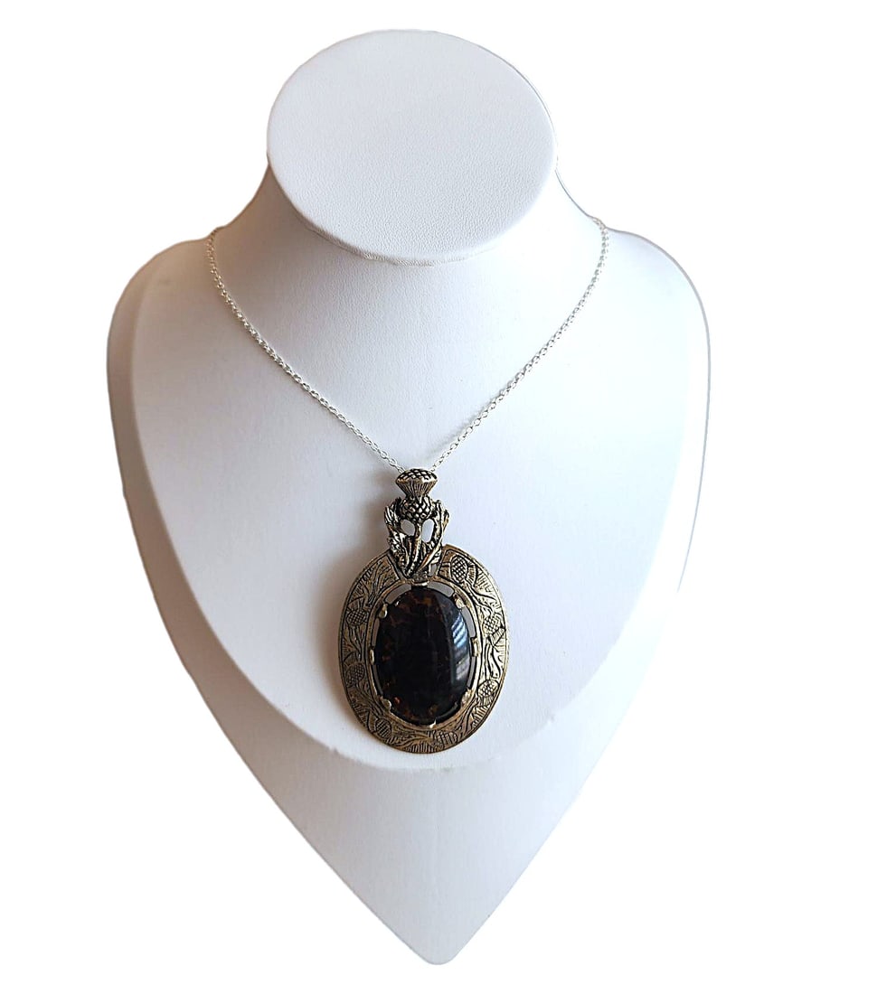 Vintage Miracle Jewelry Pendant with Amber/Mottled Center Stone. (1 of 1)