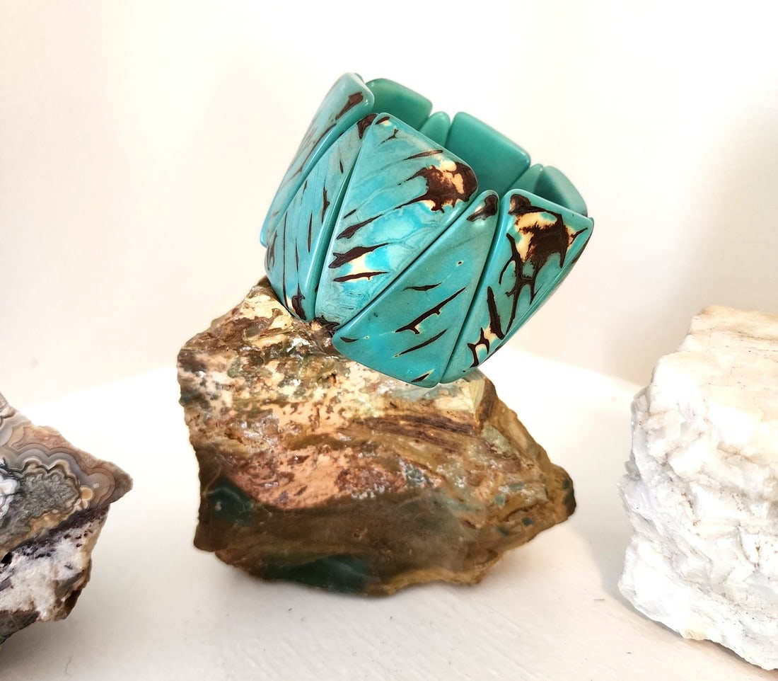 Vintage Stretch Mottled Turquoise Colored Bangle Bracelet - 2" wide (1 of 3)