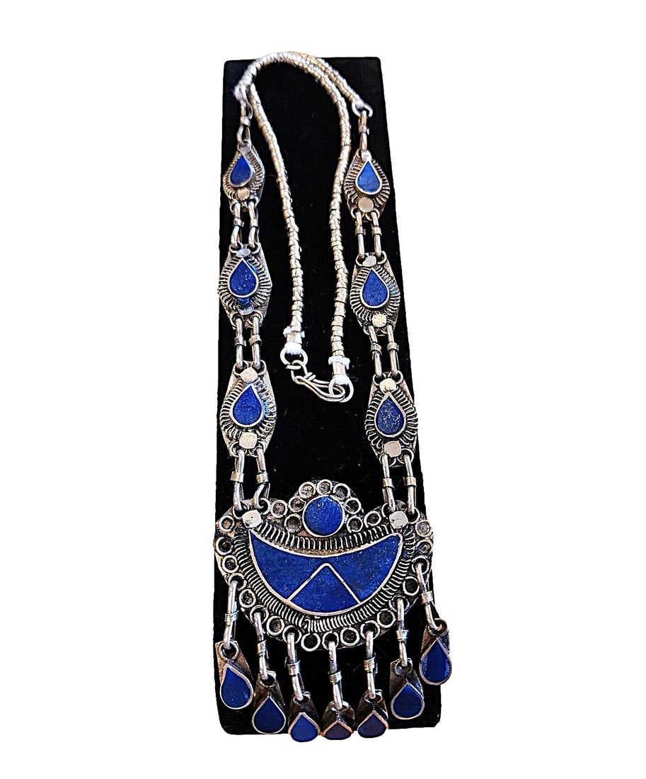 Heavy Tibet Lapis Nickel Necklace - Artisan Crafted.: Excellent handcrafted piece. Lapis lazuli is a deeply spiritual gemstone revered as a universal symbol of wisdom, truth, and enlightenment. Historically prized by royalty, pharaohs, and artists, its m