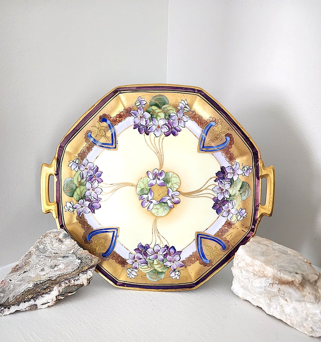 Vintage W. Pickard Plate - Hand-painted . Violet Supreme Pattern: This piece is very nice. Hand-painted. The Pickard China story dates back to 1893 when Wilder Pickard established the company in Edgerton, WI. At the turn of the 20th century, Pickard was moved to Chi