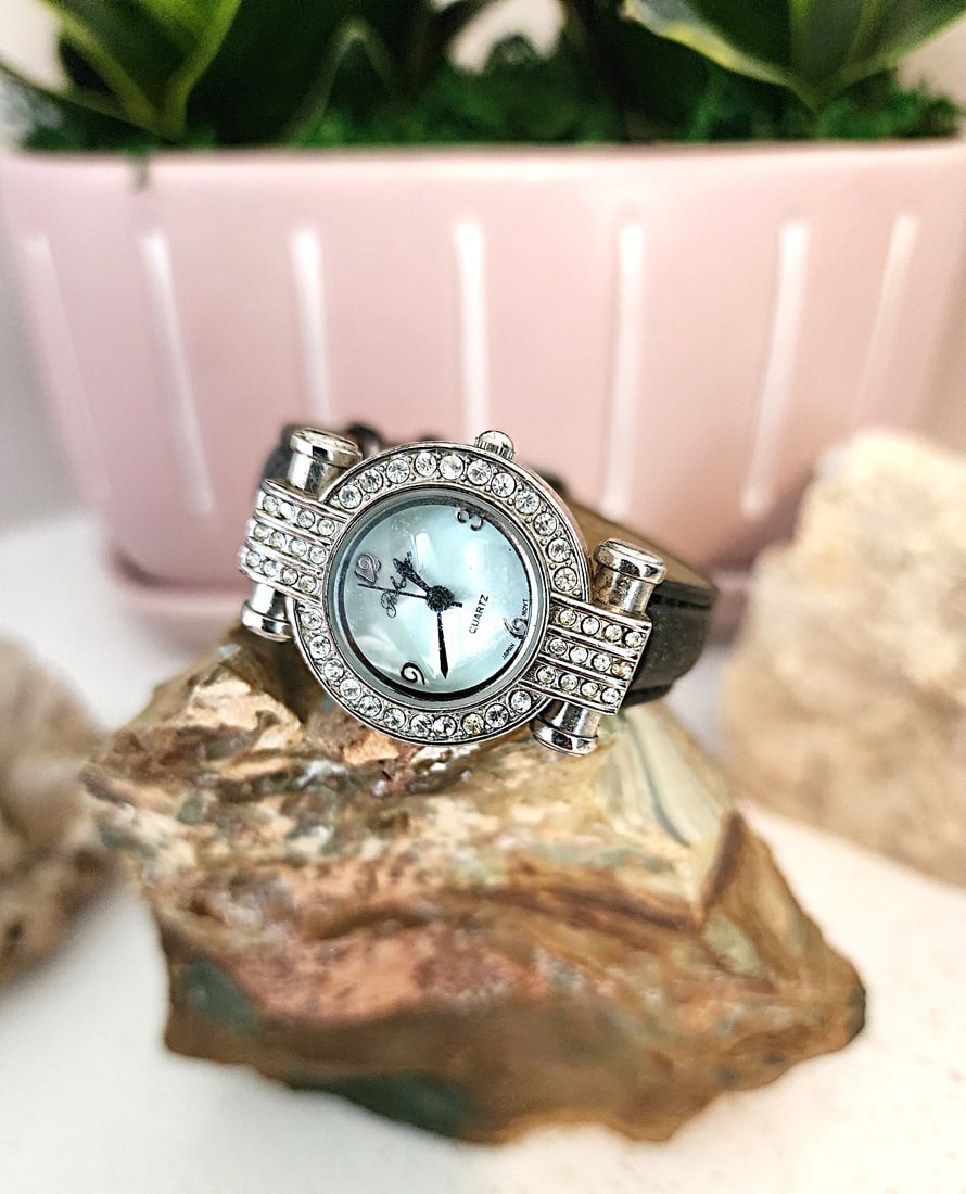Vintage Park Lane Woman's Wristwatch - Water Resistant (1 of 3)