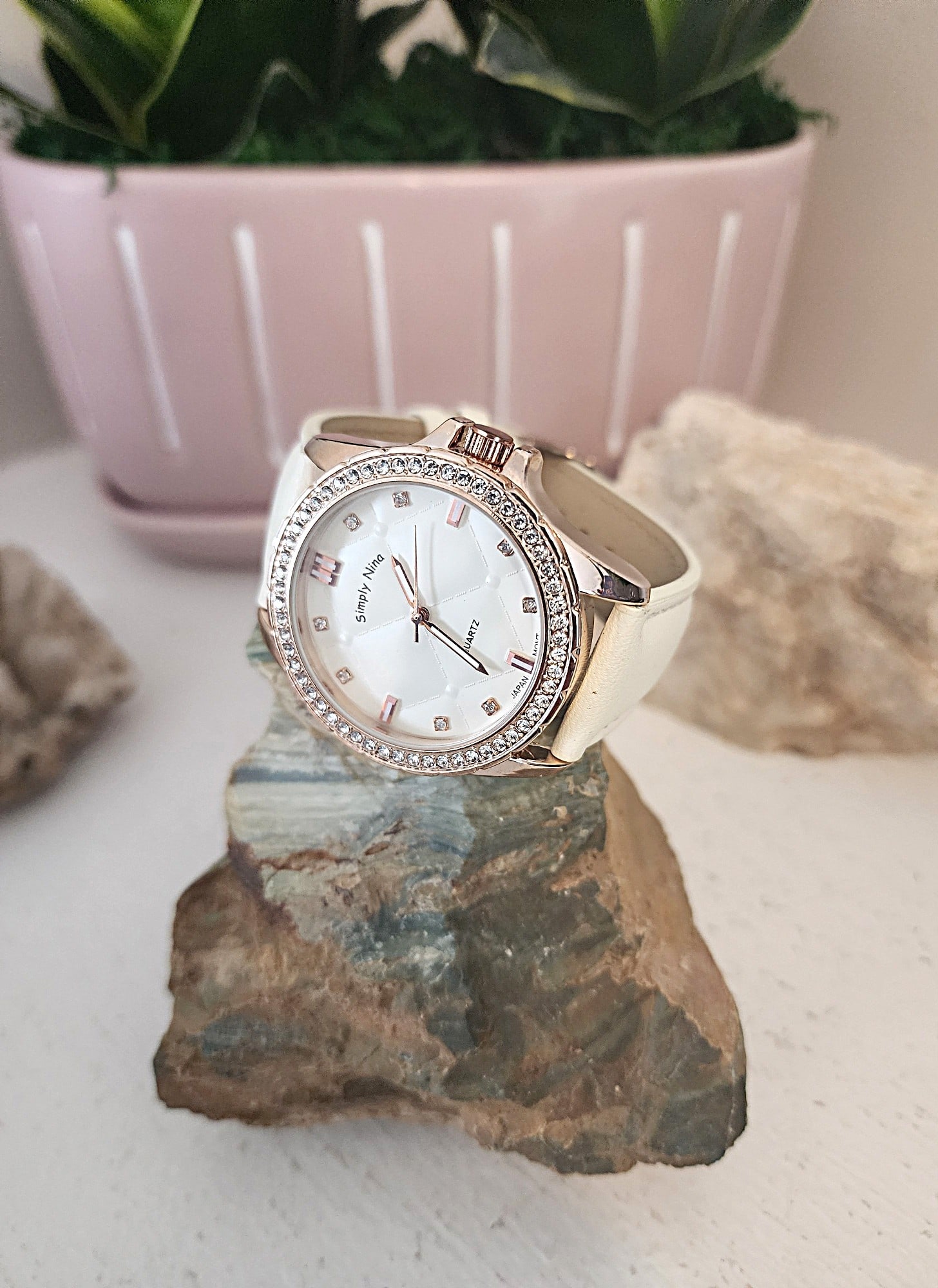New Simply Nina by Nina Raye Fashion Watch - New Battery/Running (1 of 4)