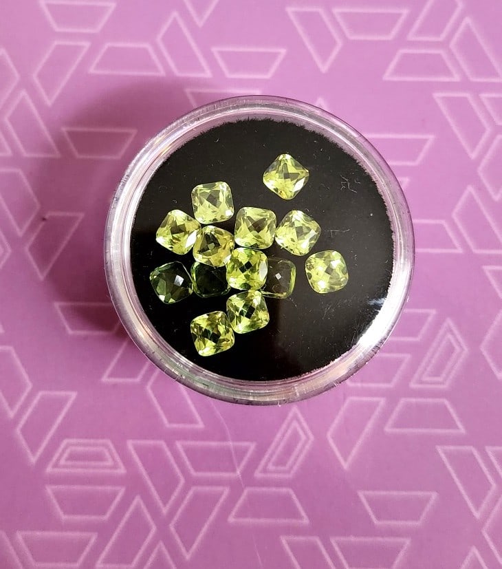Square Cut Peridot Gemstones - 13 4 x 4 pieces (1 of 1)